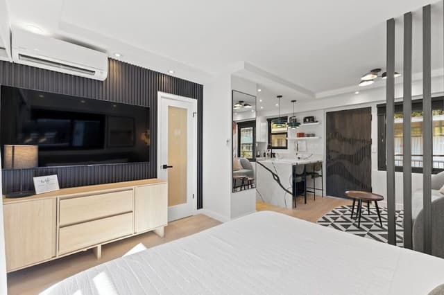 Signature Studio Suite, 1 King Bed with Sofa bed, Balcony