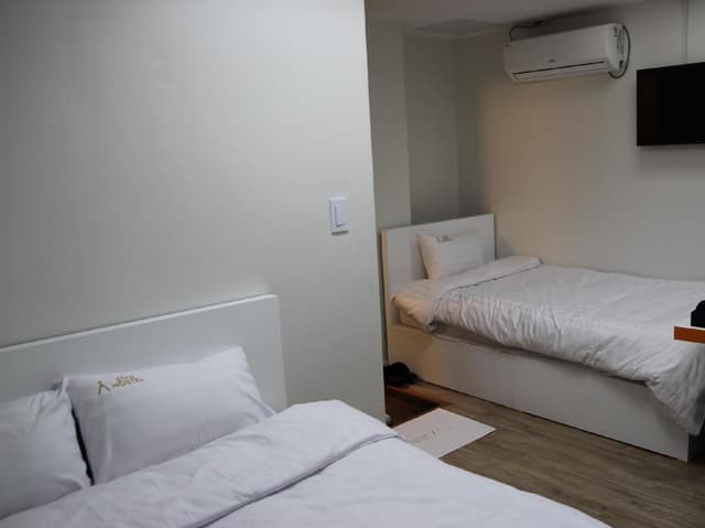 Triple Ensuite