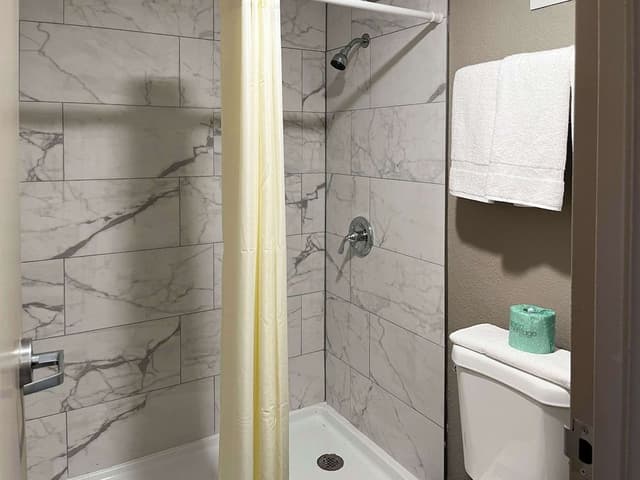 Deluxe Room, 2 Queen Beds, Non Smoking, Refrigerator & Microwave