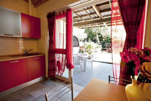 Comfort Apartment, 2 Bedrooms, Kitchen, Beach View