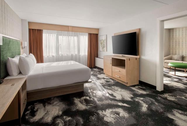 1 KING STUDIO SUITE