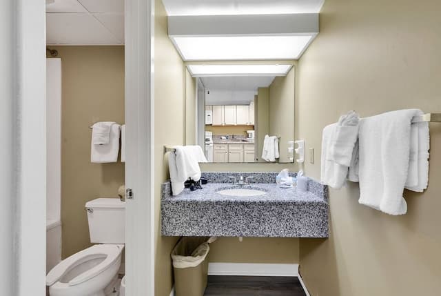 Oceanfront 1 Bedroom Suite with Balcony and Full Kitchen