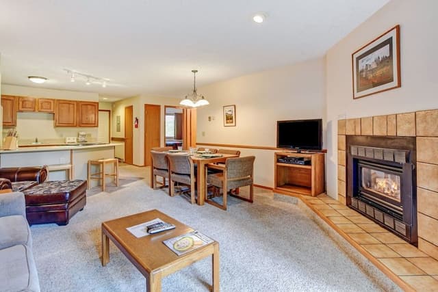 Premium Condo, 2 Bedrooms, 2 Bathrooms (Private Hot Tub)