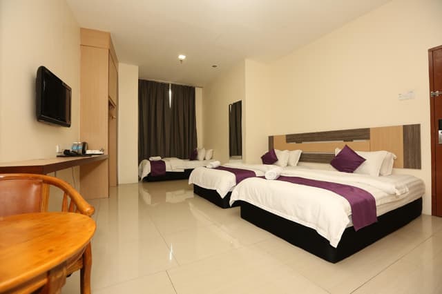 Triple Bed Room