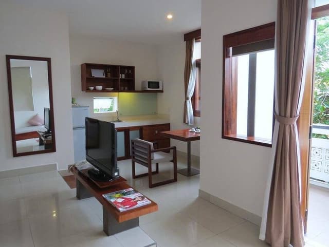 Deluxe Studio Triple, City View