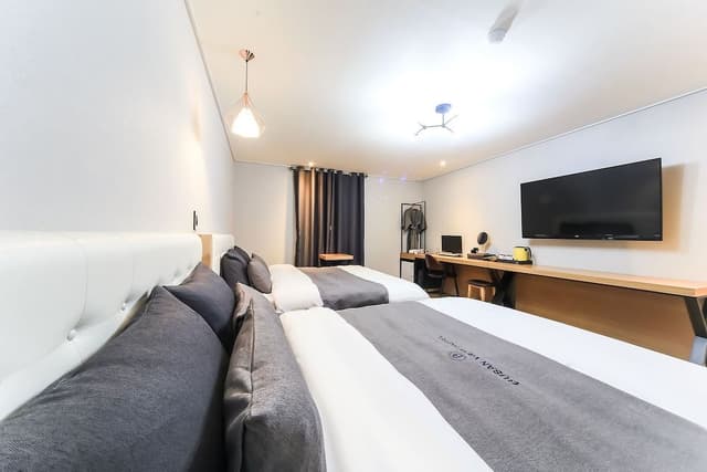 VIP Twin Room