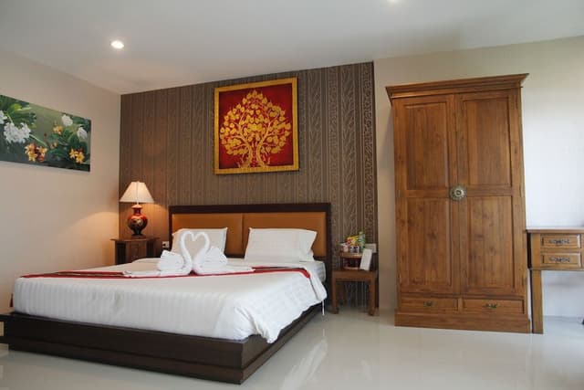 Deluxe Suite