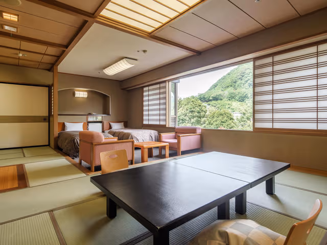 Japanese-Western Style Room with 10 Tatami and 2 Single Beds - Non-Smoking