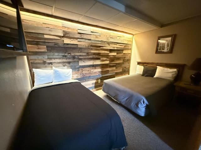 2 Full Beds Non-Smoking