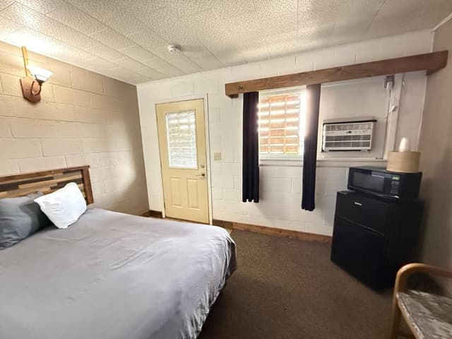 2 Full Beds Non-Smoking