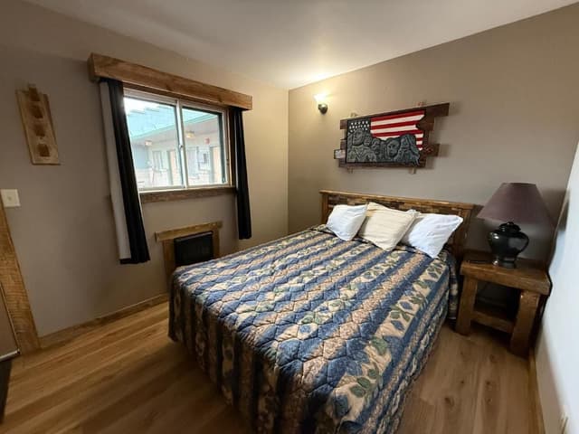 2 Queen Beds Non-Smoking