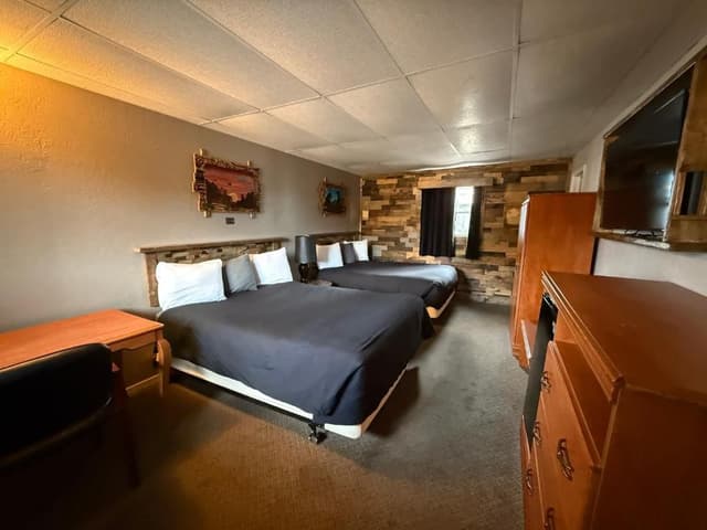 2 Queen Beds Non-Smoking