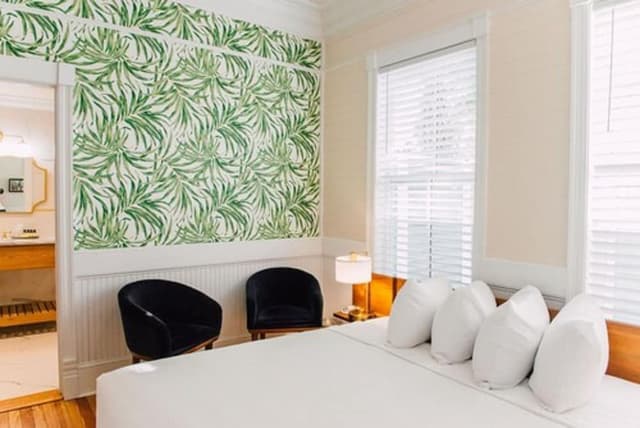 Signature Room, 1 King Bed, Non Smoking