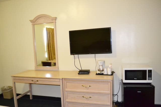 Standard Room, 1 King Bed