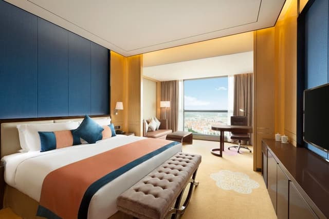 Business Room, 1 King Bed, Smoking
