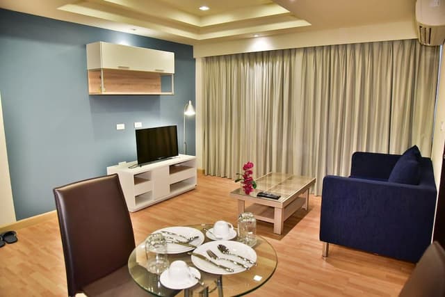 Deluxe Apartment