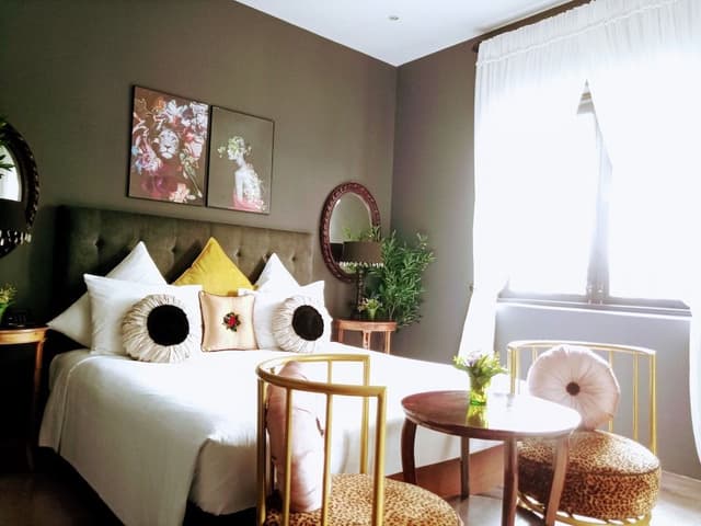 Suite, 1 King Bed