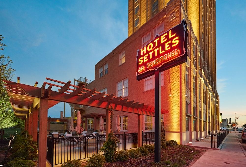 Hotel Settles4