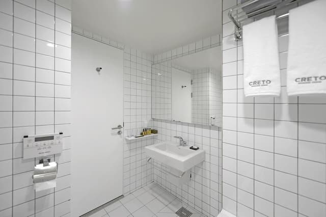 Family Twin Room (Big Window / Netflix available)