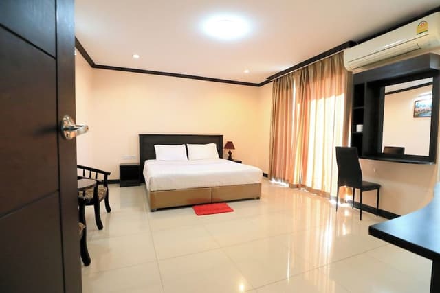 Standard Room, 1 King Bed