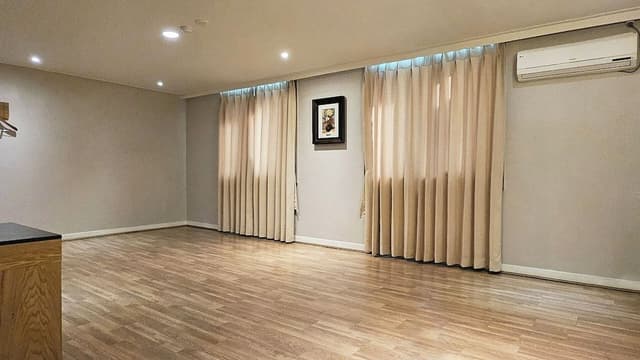 Suite Ondol Room