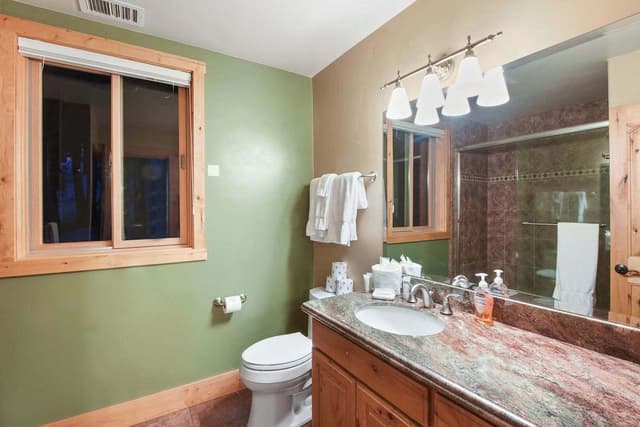 House, Multiple Beds, Patio, Mountain View (Skislope Sanctuary)