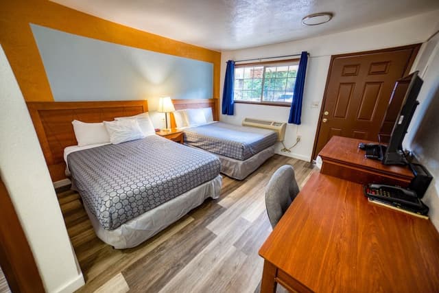 Basic Room, 2 Queen Beds, Non Smoking