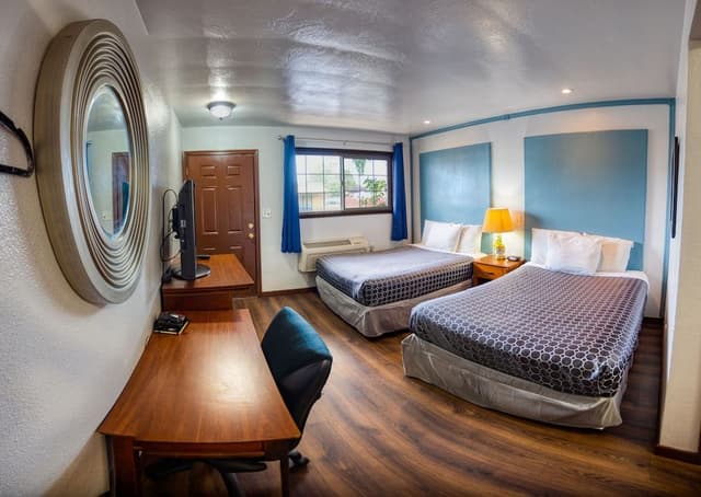 Basic Room, 2 Queen Beds, Non Smoking