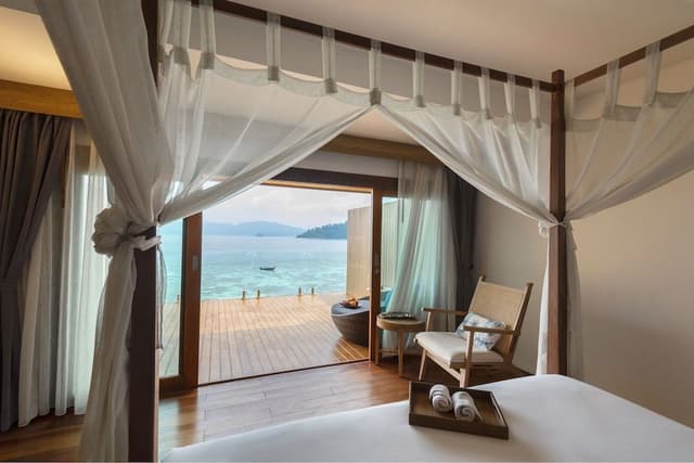 Jacuzzi Suite Ocean View