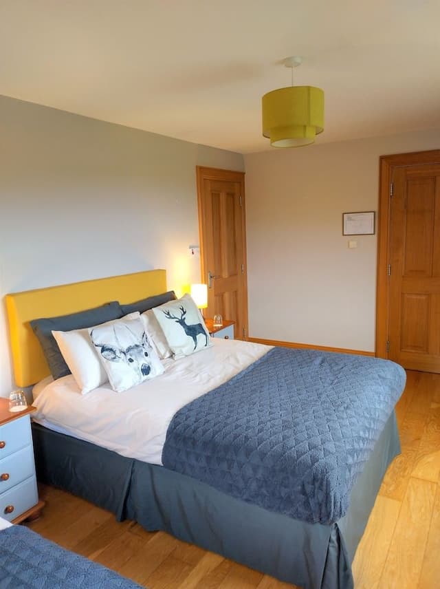 Triple Room (Room 2)