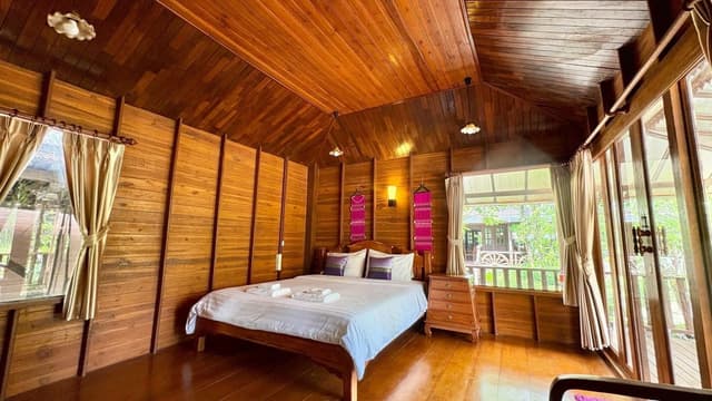 Executive Cottage