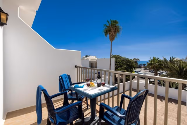 Apartment (2 Adults)