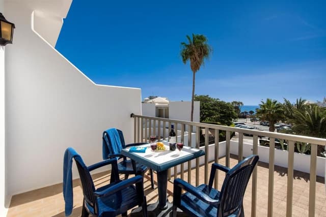 Apartment (3 Adults)