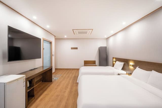 Suite B
