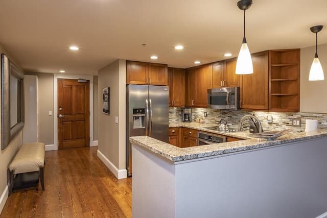 Condo, 3 Bedrooms
