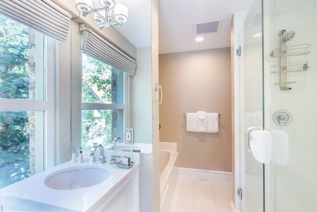 Condo, 2 Bedrooms