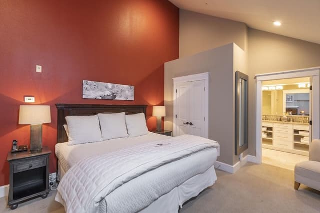 Condo, 2 Bedrooms