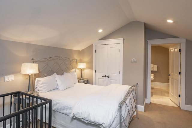Condo, 3 Bedrooms