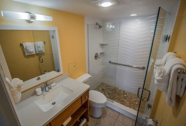 Condo, 2 Bedrooms, Balcony, Ocean View (Captain's Quarters)