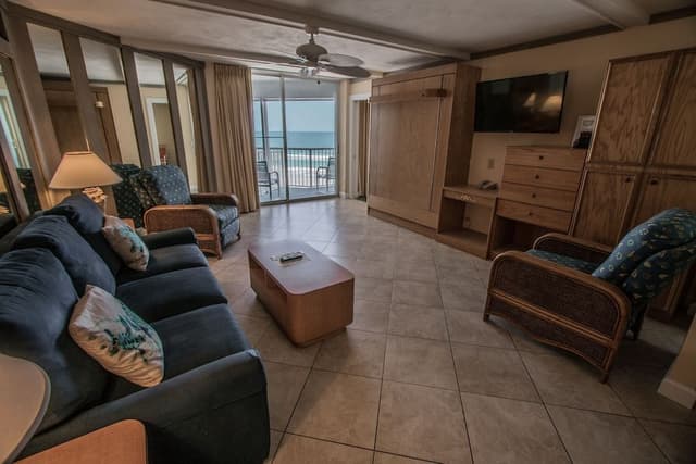 Condo, 2 Bedrooms, Balcony, Ocean View (Captain's Quarters)