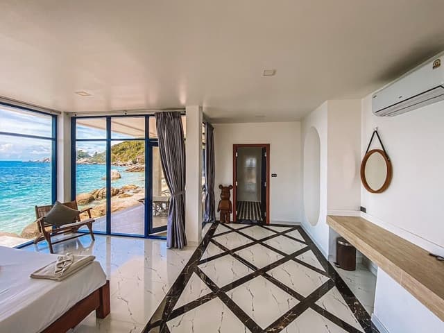 Villa Beach Front