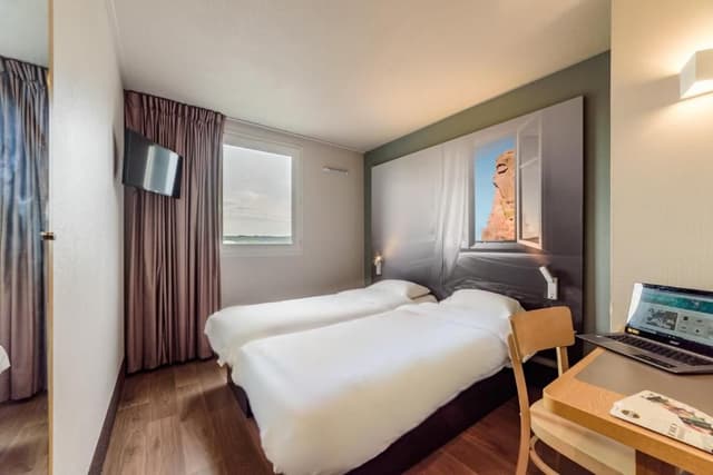 Twin Room - Non-Smoking