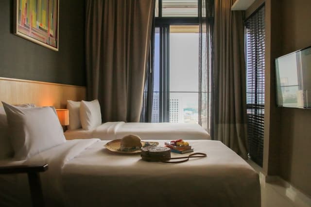 Executive Twin Room, Balcony City View