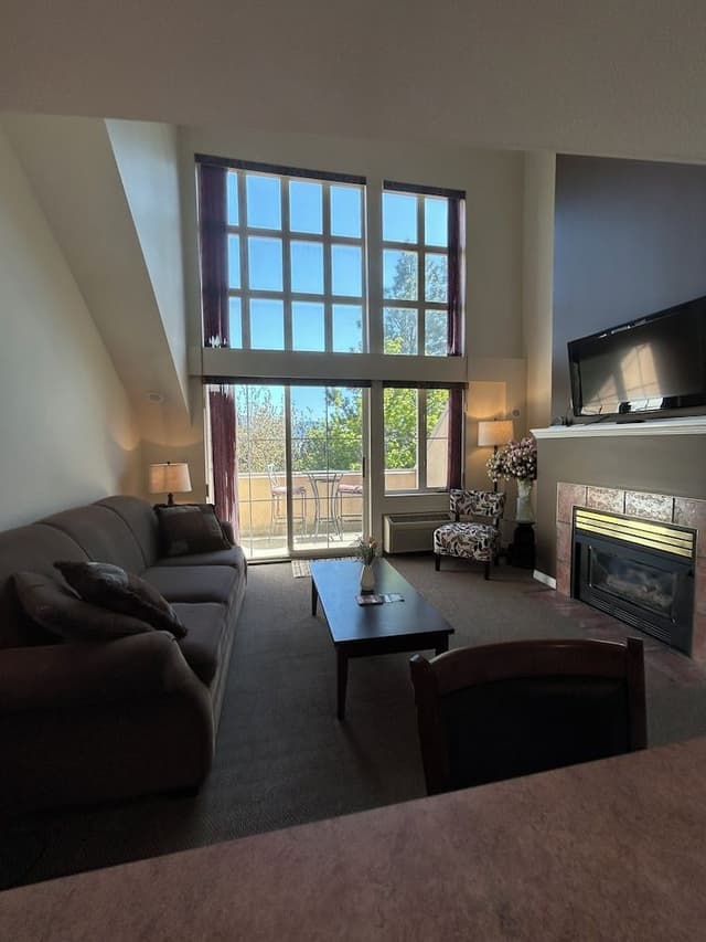 Basic Loft, 1 Queen Bed with Sofa bed, Courtyard Area