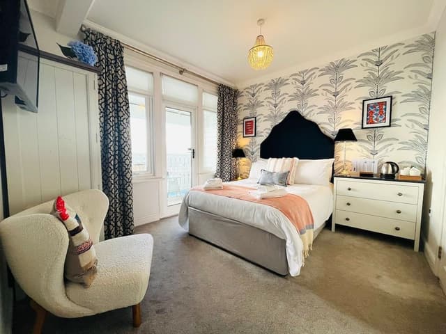 Double Room, Ensuite, Sea View (Balcony)