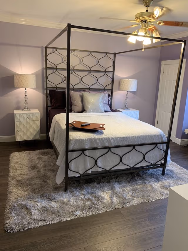 Business Room, 1 Queen Bed, Non Smoking, Private Bathroom (Queen)