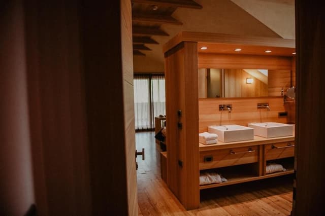 Luxury Suite with Sauna