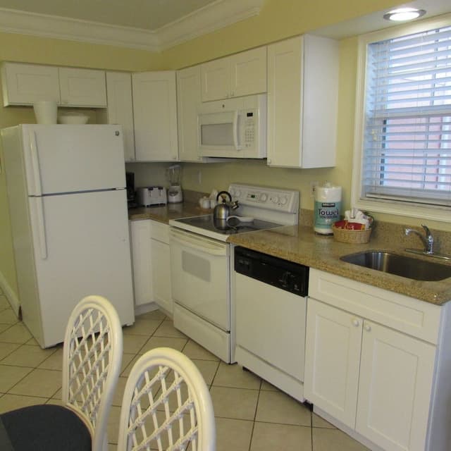 Apartment, 2 Bedrooms, Partial Ocean View