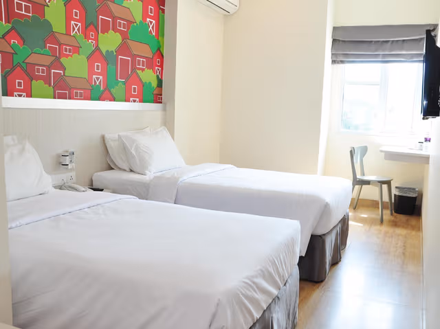Sunny Day Twin Room
