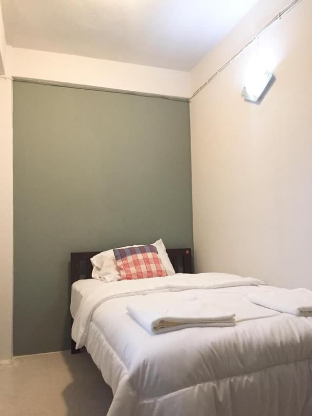 Single Bed Private Shared Bathroom
